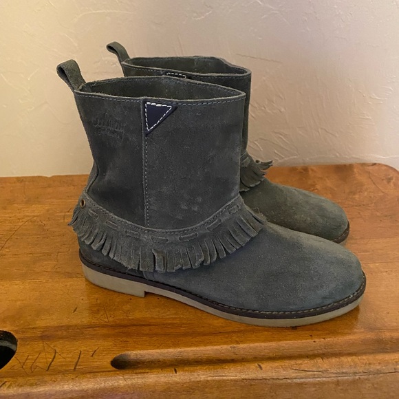 Coolway Womens Ankle Boots Size 39 US 8  Sage Green Suede Fringe - Picture 1 of 7